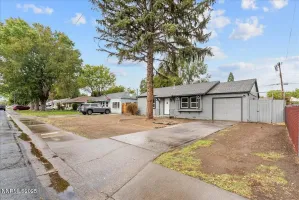 300 I, Sparks, Nevada 89431, 2 Bedrooms Bedrooms, ,1 BathroomBathrooms,Residential,Residential,I,250057112