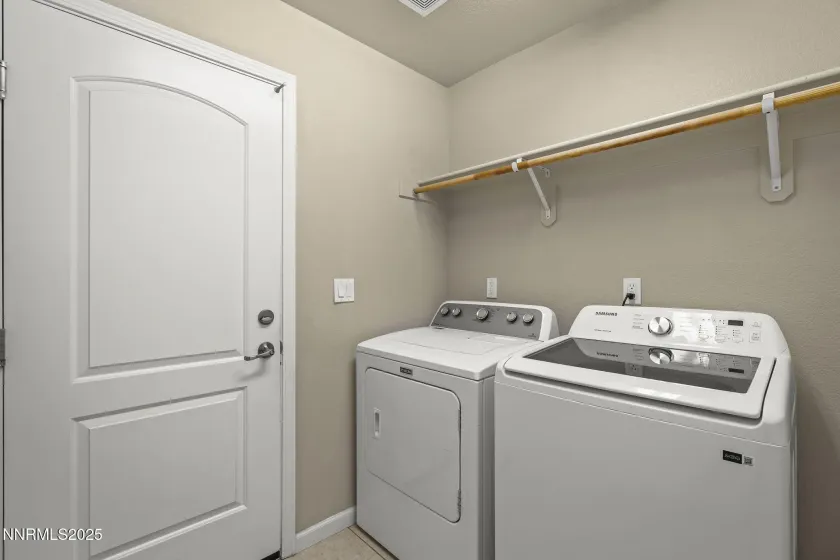 3723 Ancestor, Sparks, Nevada 89436, 4 Bedrooms Bedrooms, ,3 BathroomsBathrooms,Residential,Residential,Ancestor,250057113