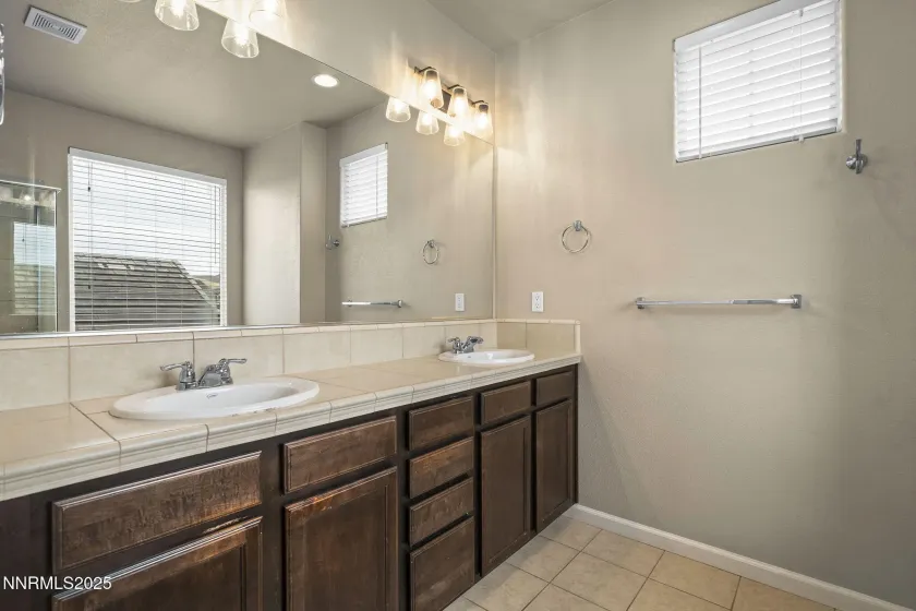 3723 Ancestor, Sparks, Nevada 89436, 4 Bedrooms Bedrooms, ,3 BathroomsBathrooms,Residential,Residential,Ancestor,250057113