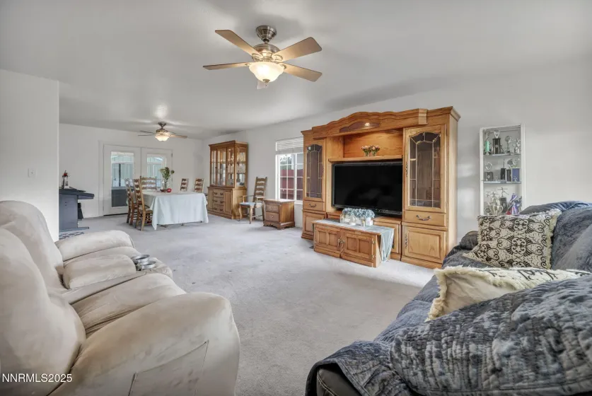 17795 Oakview, Reno, Nevada 89508, 4 Bedrooms Bedrooms, ,3 BathroomsBathrooms,Residential Lease,Manufactured,Oakview,250057124