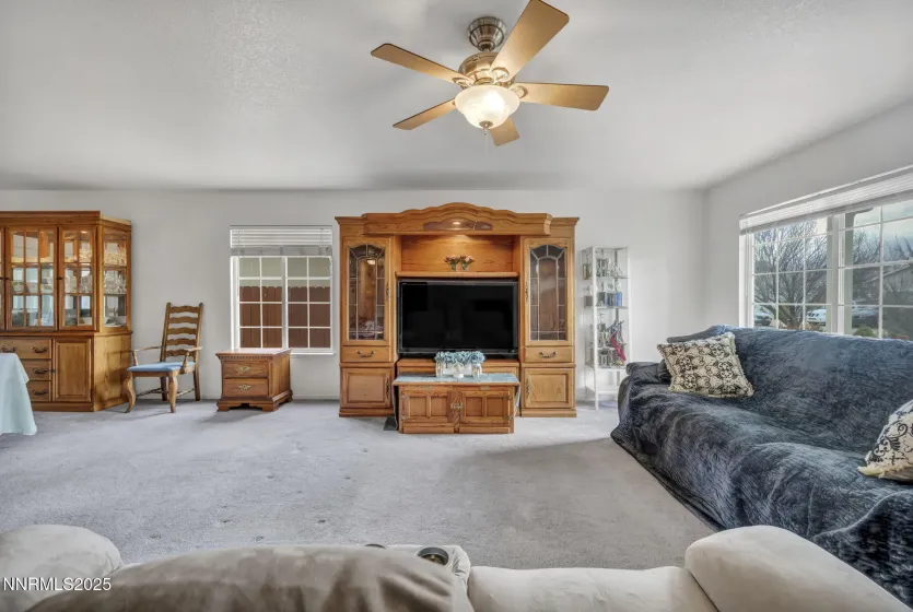 17795 Oakview, Reno, Nevada 89508, 4 Bedrooms Bedrooms, ,3 BathroomsBathrooms,Residential Lease,Manufactured,Oakview,250057124