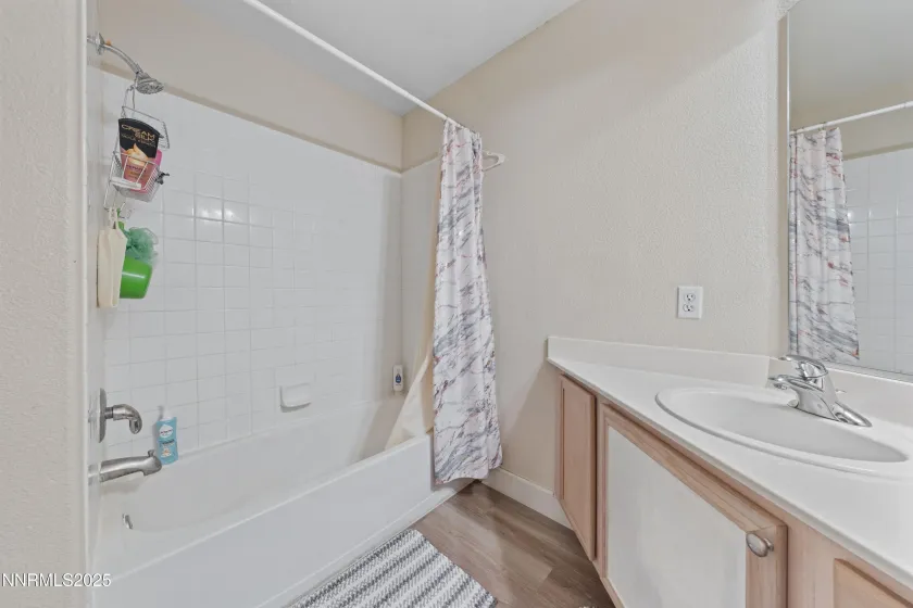 9920 Grand Falls, Reno, Nevada 89506, 4 Bedrooms Bedrooms, ,3 BathroomsBathrooms,Residential,Residential,Grand Falls,250057125