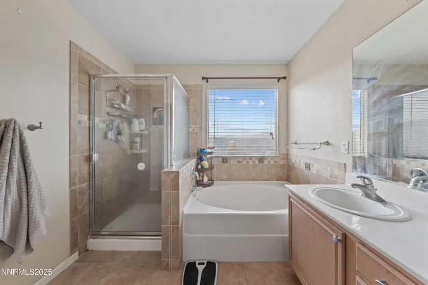 9920 Grand Falls, Reno, Nevada 89506, 4 Bedrooms Bedrooms, ,3 BathroomsBathrooms,Residential,Residential,Grand Falls,250057125