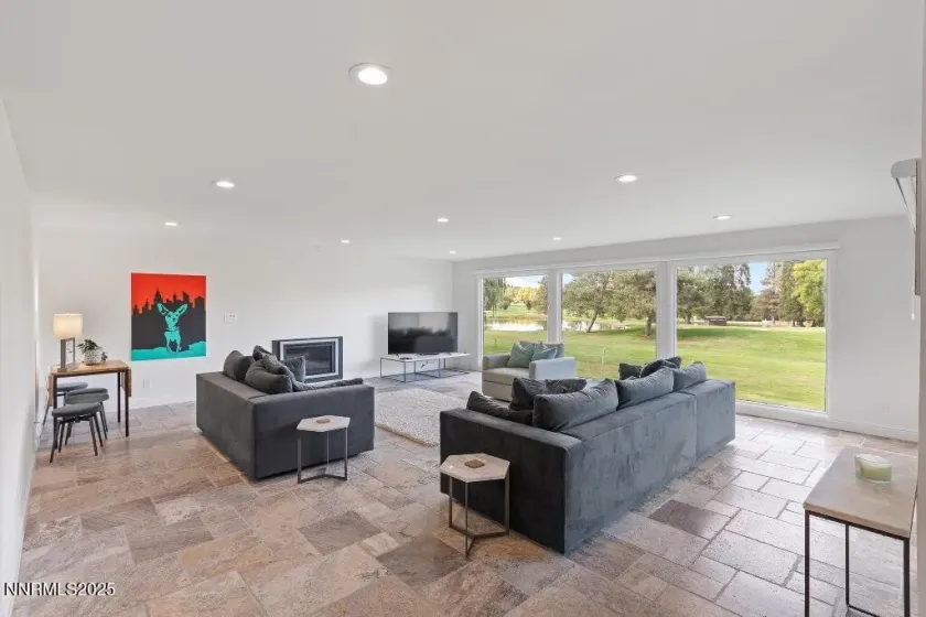 4811 Lakeridge, Reno, Nevada 89509, 2 Bedrooms Bedrooms, ,4 BathroomsBathrooms,Residential,Residential,Lakeridge,250057128