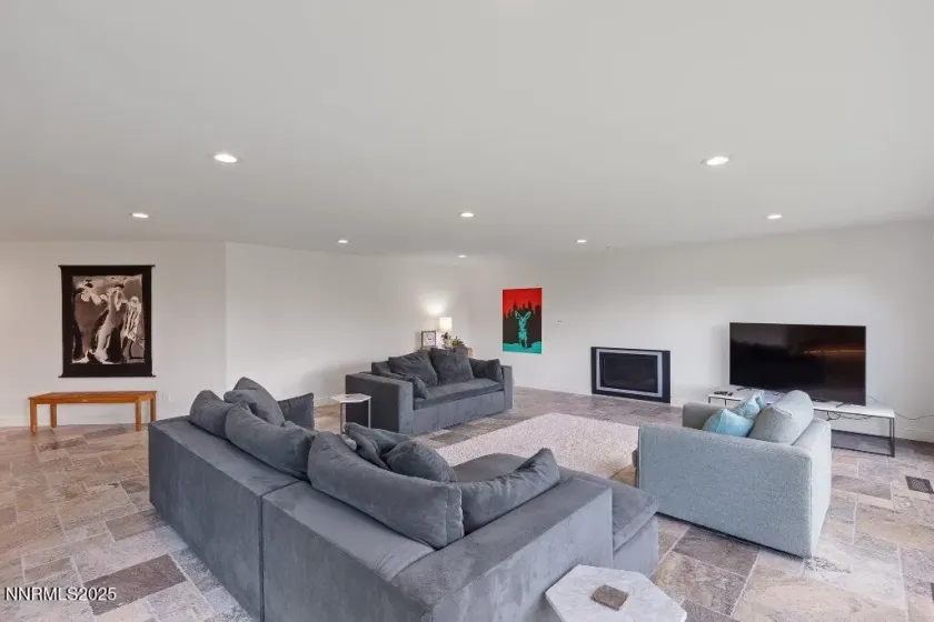 4811 Lakeridge, Reno, Nevada 89509, 2 Bedrooms Bedrooms, ,4 BathroomsBathrooms,Residential,Residential,Lakeridge,250057128