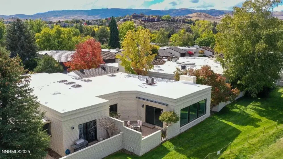 4811 Lakeridge, Reno, Nevada 89509, 2 Bedrooms Bedrooms, ,4 BathroomsBathrooms,Residential,Residential,Lakeridge,250057128