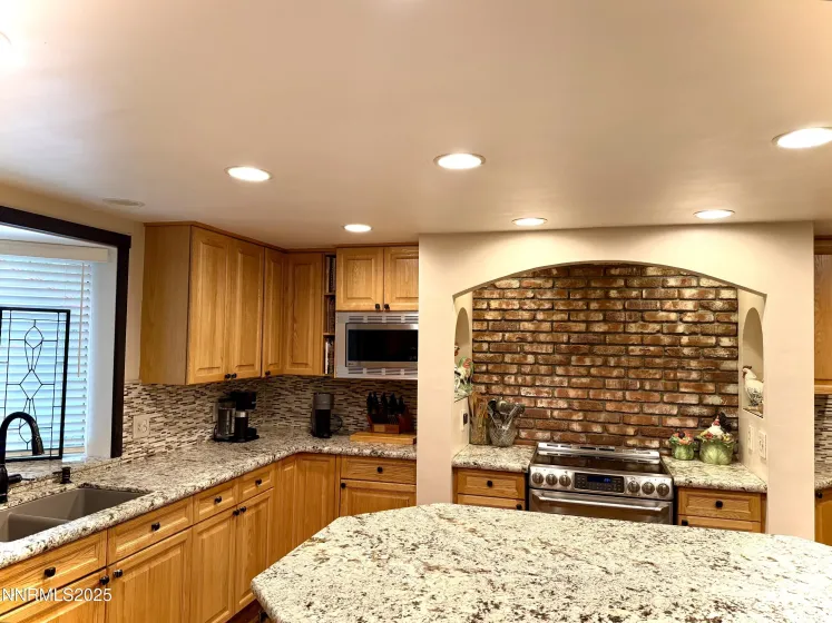 1616 Belarra, Minden, Nevada 89423, 3 Bedrooms Bedrooms, ,3 BathroomsBathrooms,Residential,Residential,Belarra,250057133