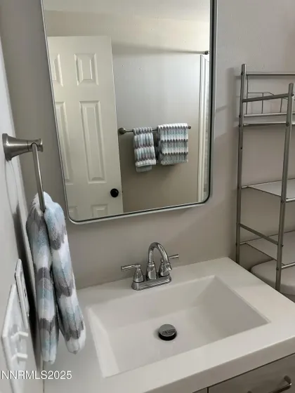 58 Lois, Round Mountain, Nevada 89045, 3 Bedrooms Bedrooms, ,2 BathroomsBathrooms,Residential,Residential,Lois,250054346