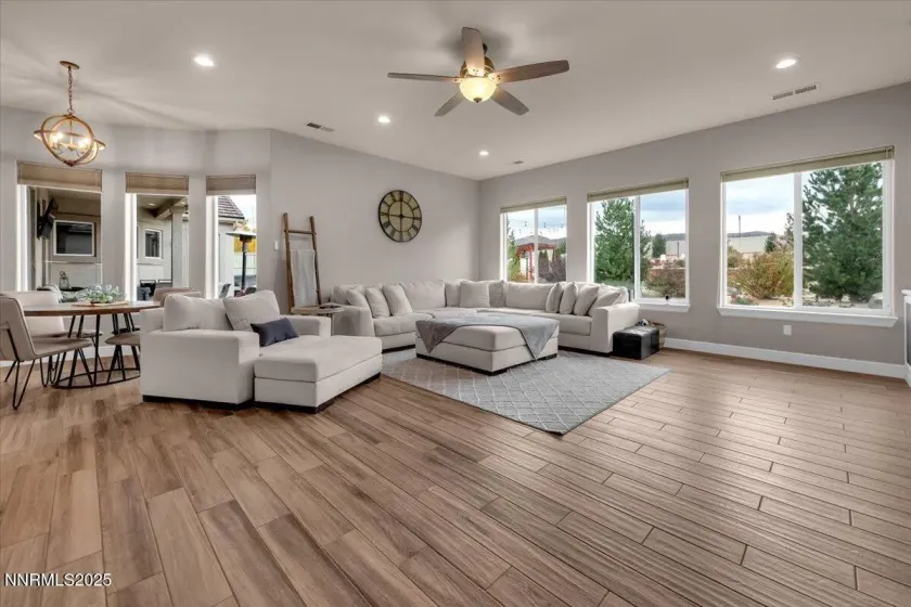 11586 Anthem, Spanish Springs, Nevada 89441, 5 Bedrooms Bedrooms, ,4 BathroomsBathrooms,Residential,Residential,Anthem,250057139