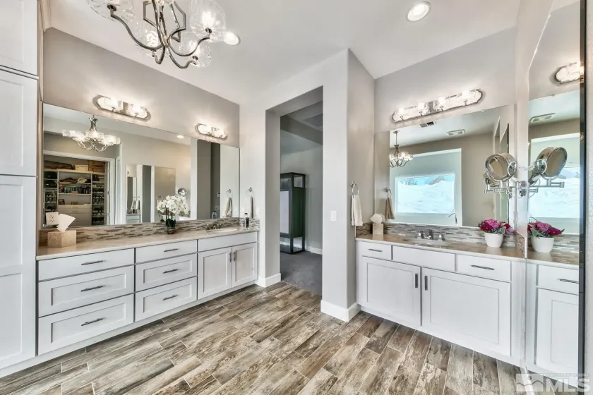 9895 Gainsborough, Reno, Nevada 89521, 5 Bedrooms Bedrooms, ,5 BathroomsBathrooms,Residential,Residential,Gainsborough,250004841