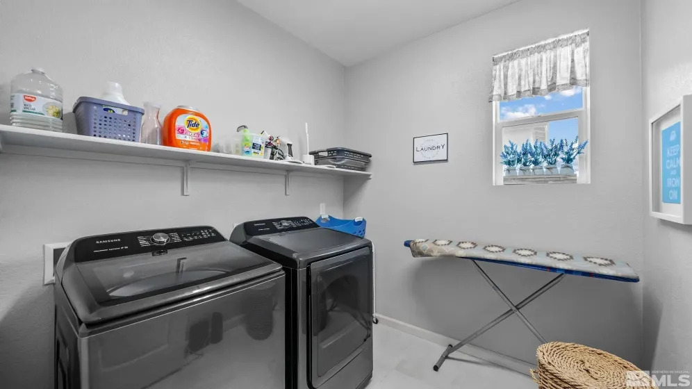 2282 Selway, Sparks, Nevada 89436, 3 Bedrooms Bedrooms, ,3 BathroomsBathrooms,Residential,Residential,Selway,250057141