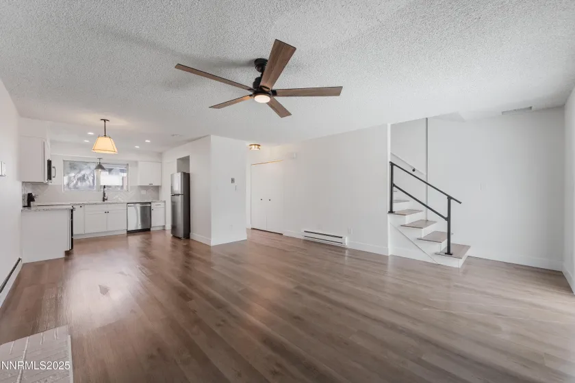 621 Smithridge, Reno, Nevada 89502, 2 Bedrooms Bedrooms, ,2 BathroomsBathrooms,Residential,Residential,Smithridge,250057143
