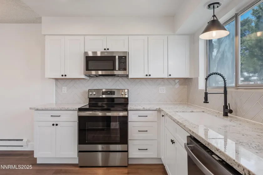 621 Smithridge, Reno, Nevada 89502, 2 Bedrooms Bedrooms, ,2 BathroomsBathrooms,Residential,Residential,Smithridge,250057143