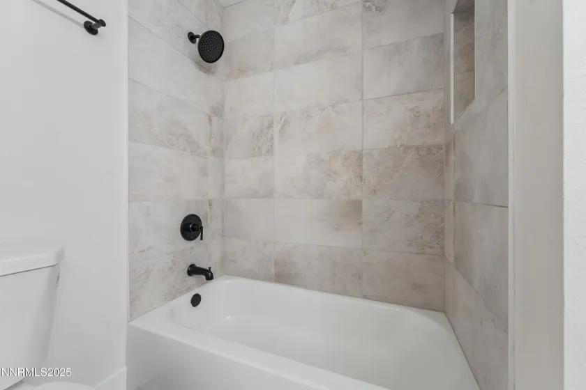 621 Smithridge, Reno, Nevada 89502, 2 Bedrooms Bedrooms, ,2 BathroomsBathrooms,Residential,Residential,Smithridge,250057143