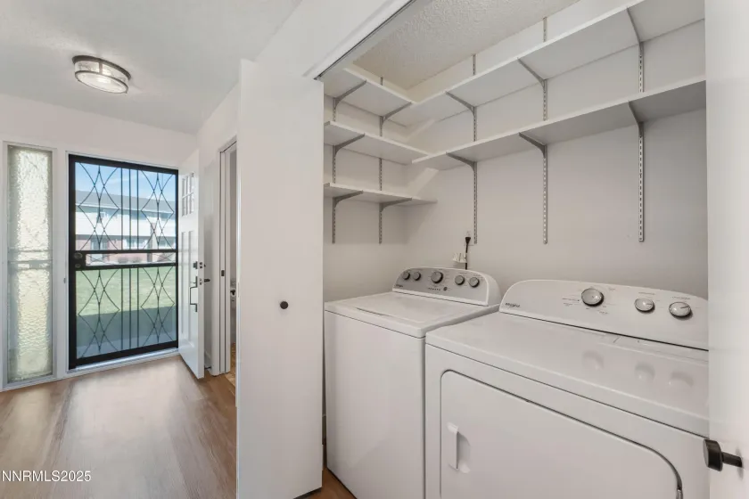621 Smithridge, Reno, Nevada 89502, 2 Bedrooms Bedrooms, ,2 BathroomsBathrooms,Residential,Residential,Smithridge,250057143