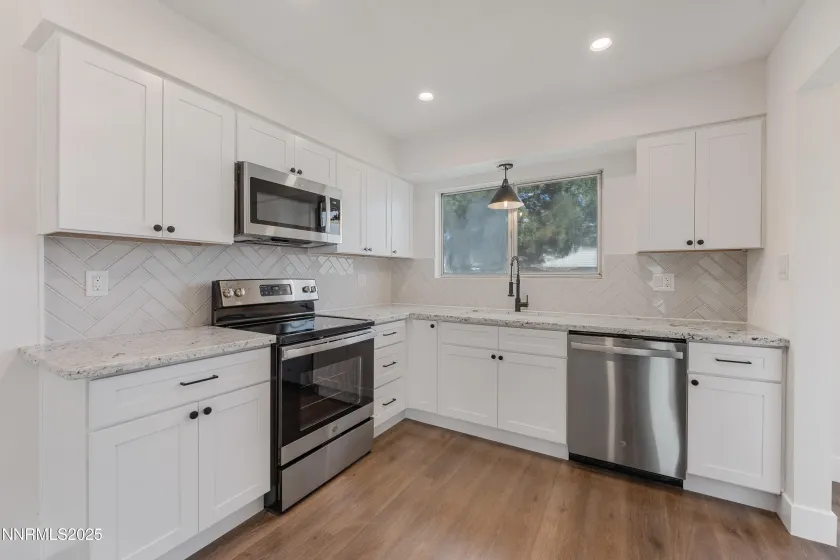 621 Smithridge, Reno, Nevada 89502, 2 Bedrooms Bedrooms, ,2 BathroomsBathrooms,Residential,Residential,Smithridge,250057143