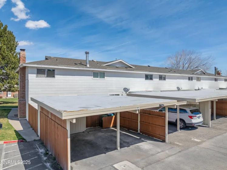 621 Smithridge, Reno, Nevada 89502, 2 Bedrooms Bedrooms, ,2 BathroomsBathrooms,Residential,Residential,Smithridge,250057143