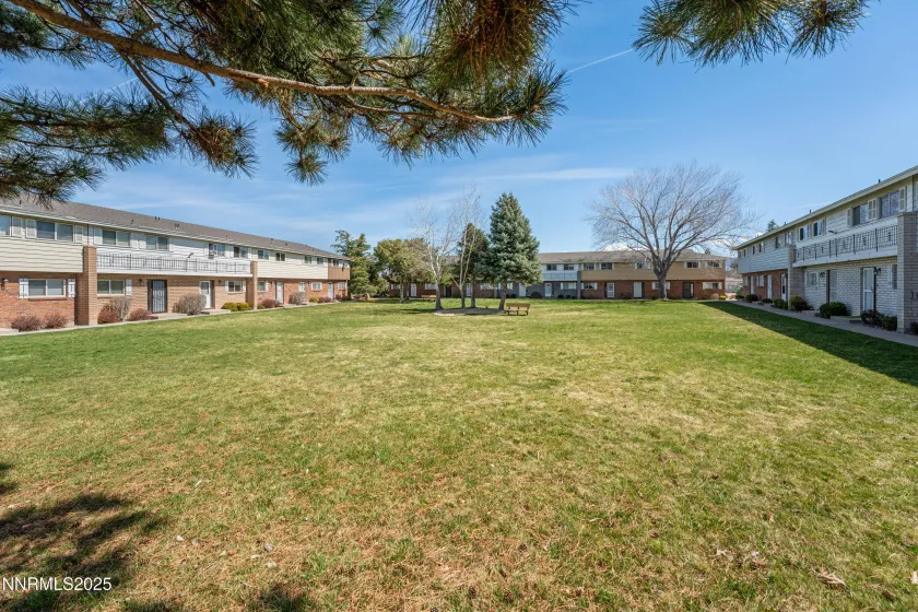 621 Smithridge, Reno, Nevada 89502, 2 Bedrooms Bedrooms, ,2 BathroomsBathrooms,Residential,Residential,Smithridge,250057143