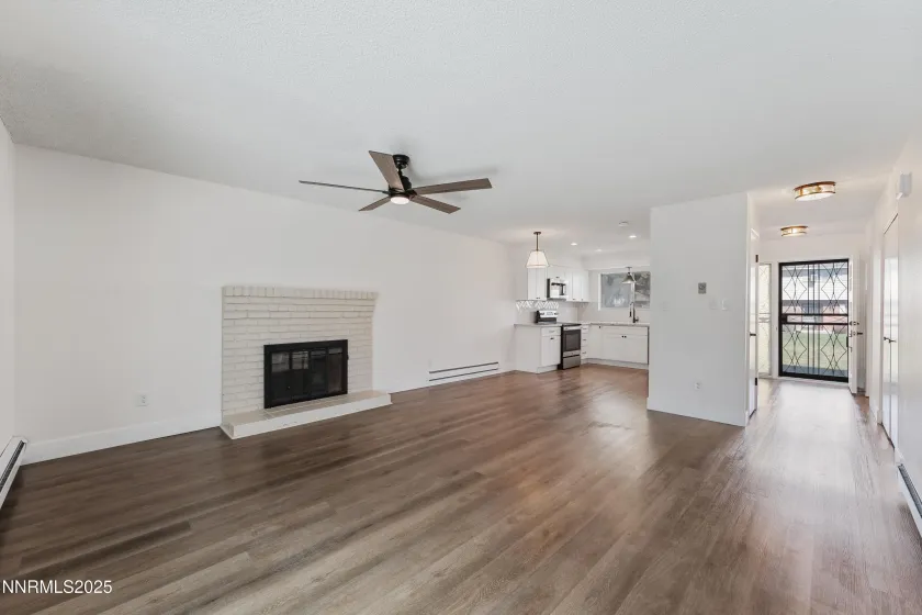 621 Smithridge, Reno, Nevada 89502, 2 Bedrooms Bedrooms, ,2 BathroomsBathrooms,Residential,Residential,Smithridge,250057143