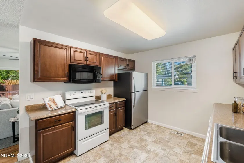 3264 Barbara, Reno, Nevada 89503, 3 Bedrooms Bedrooms, ,2 BathroomsBathrooms,Residential,Residential,Barbara,250057147