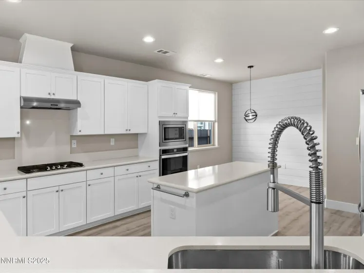 770 Cottage, Gardnerville, Nevada 89460, 3 Bedrooms Bedrooms, ,2 BathroomsBathrooms,Residential,Residential,Cottage,250057151