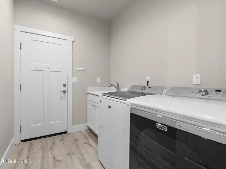770 Cottage, Gardnerville, Nevada 89460, 3 Bedrooms Bedrooms, ,2 BathroomsBathrooms,Residential,Residential,Cottage,250057151