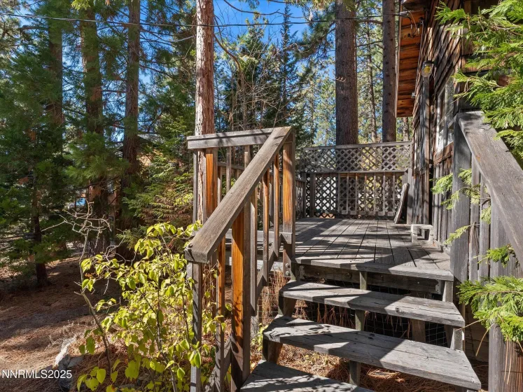 Cabin 2 deck