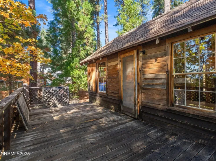 Cabin 1 deck