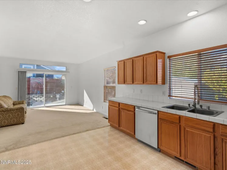 805 Sauvignon, Reno, Nevada 89506, 4 Bedrooms Bedrooms, ,2 BathroomsBathrooms,Residential,Residential,Sauvignon,250057159