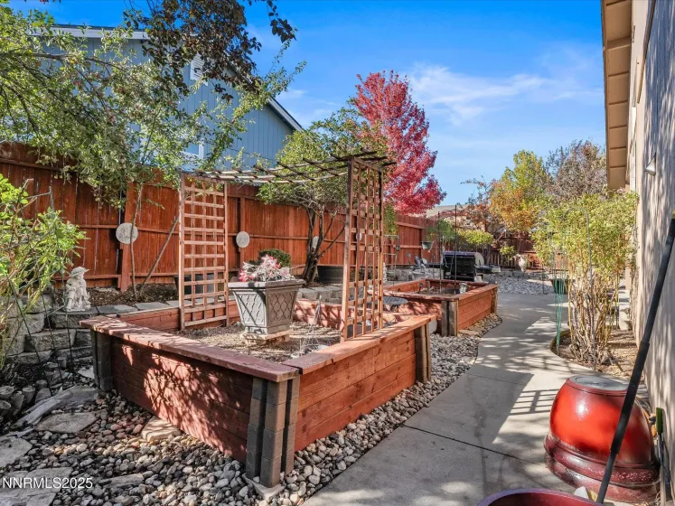 805 Sauvignon, Reno, Nevada 89506, 4 Bedrooms Bedrooms, ,2 BathroomsBathrooms,Residential,Residential,Sauvignon,250057159