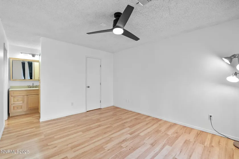 4690 Rio Poco, Reno, Nevada 89502, 2 Bedrooms Bedrooms, ,2 BathroomsBathrooms,Residential,Residential,Rio Poco,250057160