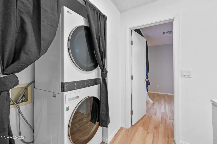 4690 Rio Poco, Reno, Nevada 89502, 2 Bedrooms Bedrooms, ,2 BathroomsBathrooms,Residential,Residential,Rio Poco,250057160