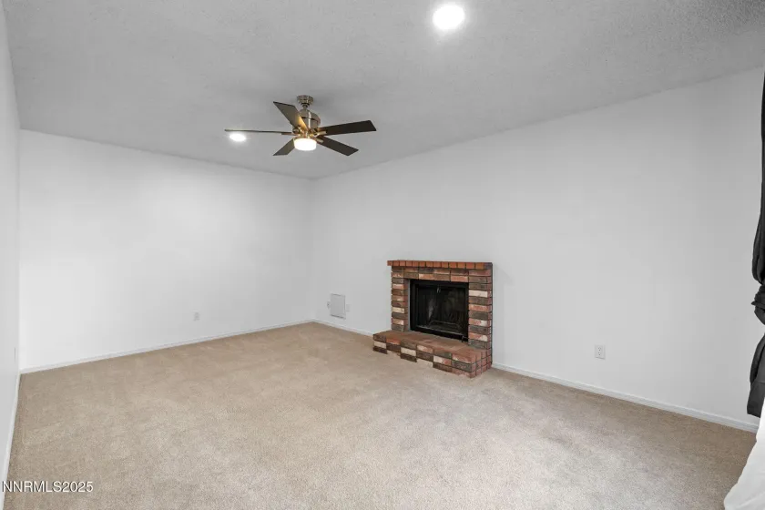 4690 Rio Poco, Reno, Nevada 89502, 2 Bedrooms Bedrooms, ,2 BathroomsBathrooms,Residential,Residential,Rio Poco,250057160