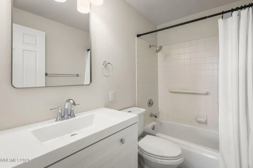 6780 Flower, Reno, Nevada 89506, 3 Bedrooms Bedrooms, ,2 BathroomsBathrooms,Residential,Residential,Flower,250057168