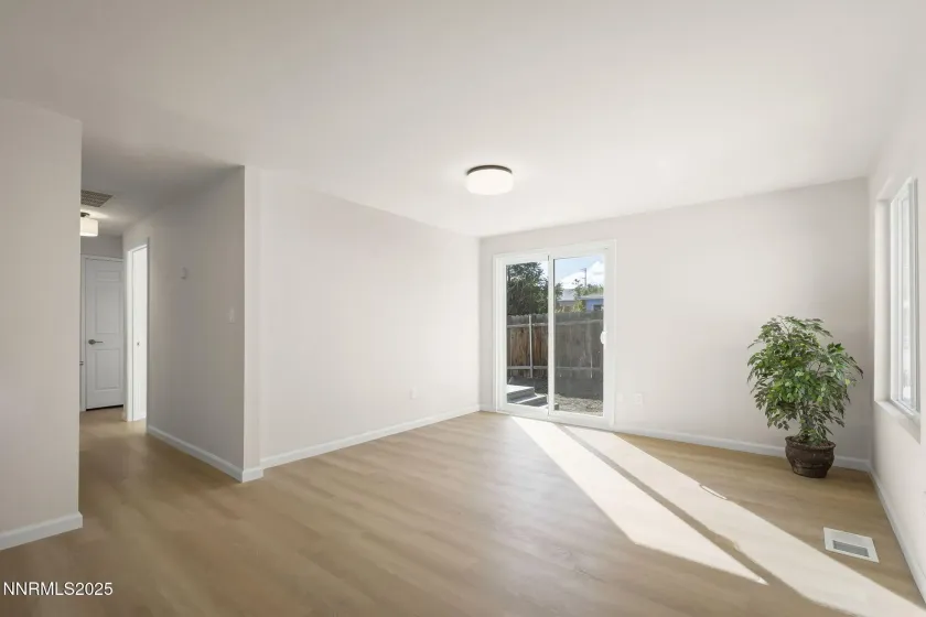 6780 Flower, Reno, Nevada 89506, 3 Bedrooms Bedrooms, ,2 BathroomsBathrooms,Residential,Residential,Flower,250057168