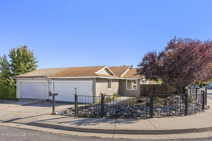6780 Flower, Reno, Nevada 89506, 3 Bedrooms Bedrooms, ,2 BathroomsBathrooms,Residential,Residential,Flower,250057168