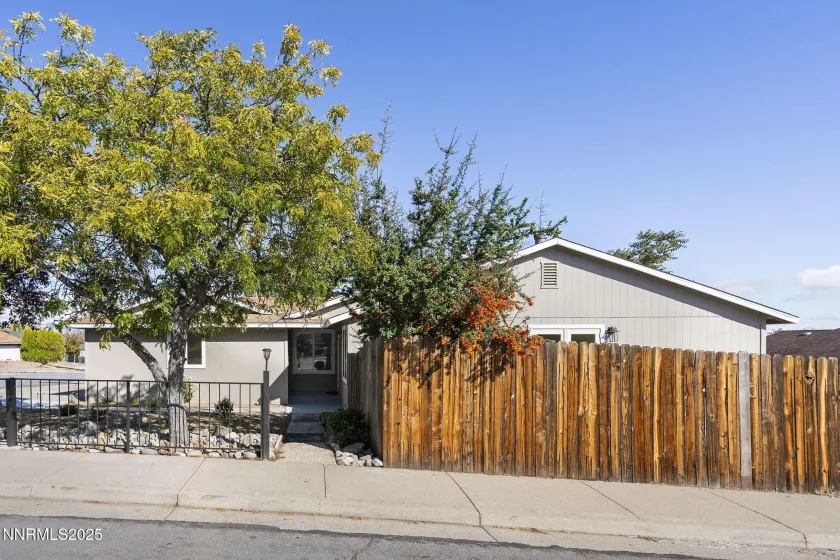6780 Flower, Reno, Nevada 89506, 3 Bedrooms Bedrooms, ,2 BathroomsBathrooms,Residential,Residential,Flower,250057168