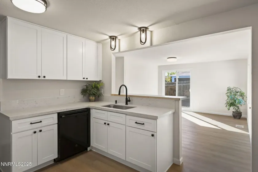 6780 Flower, Reno, Nevada 89506, 3 Bedrooms Bedrooms, ,2 BathroomsBathrooms,Residential,Residential,Flower,250057168