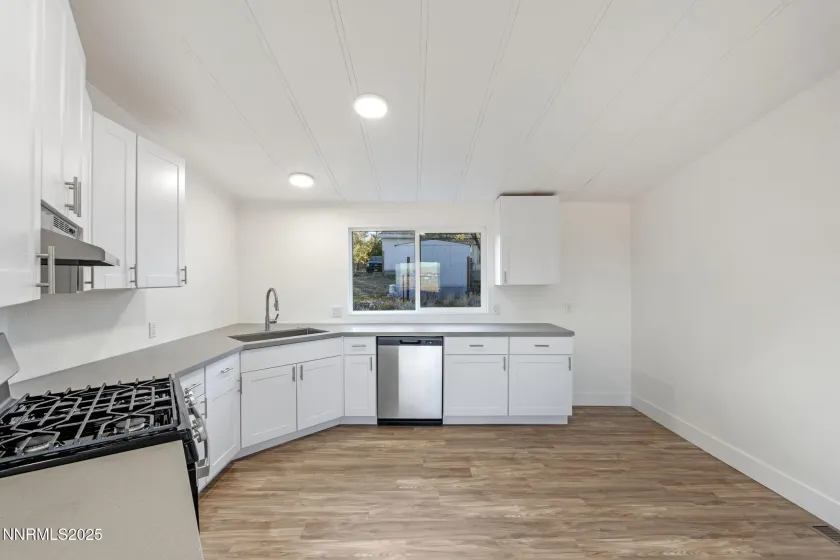230 Medgar, Reno, Nevada 89506, 4 Bedrooms Bedrooms, ,2 BathroomsBathrooms,Residential,Residential,Medgar,250057170