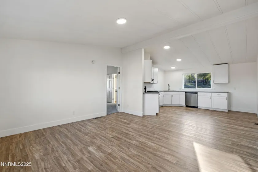 230 Medgar, Reno, Nevada 89506, 4 Bedrooms Bedrooms, ,2 BathroomsBathrooms,Residential,Residential,Medgar,250057170
