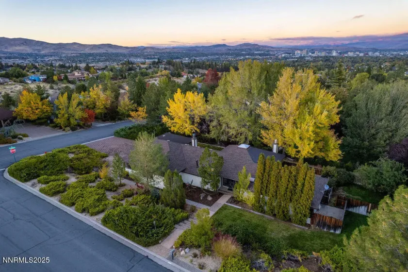 3355 Markridge, Reno, Nevada 89509, 4 Bedrooms Bedrooms, ,3 BathroomsBathrooms,Residential,Residential,Markridge,250057134