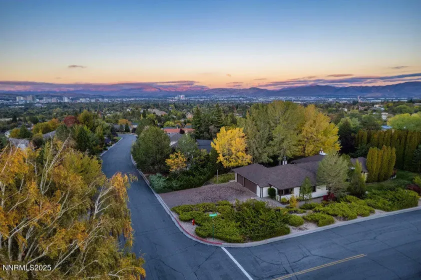 3355 Markridge, Reno, Nevada 89509, 4 Bedrooms Bedrooms, ,3 BathroomsBathrooms,Residential,Residential,Markridge,250057134