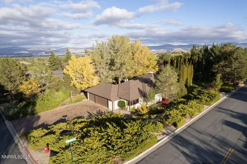 3355 Markridge, Reno, Nevada 89509, 4 Bedrooms Bedrooms, ,3 BathroomsBathrooms,Residential,Residential,Markridge,250057134