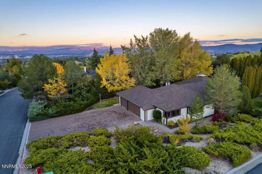 3355 Markridge, Reno, Nevada 89509, 4 Bedrooms Bedrooms, ,3 BathroomsBathrooms,Residential,Residential,Markridge,250057134