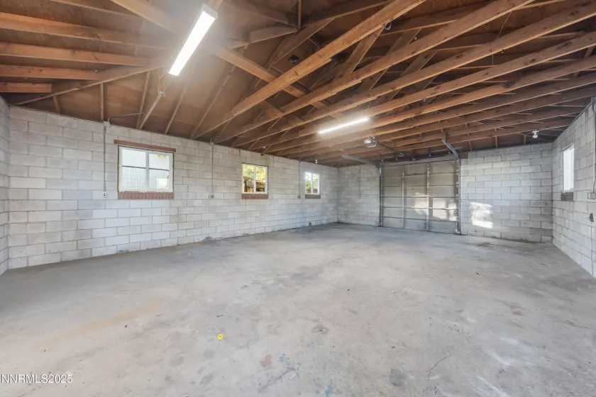 DETACHED 4 CAR GARAGE