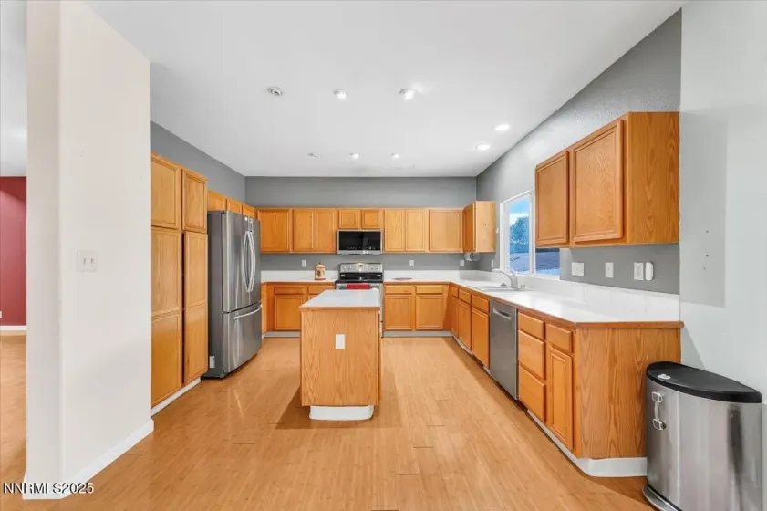6631 Chula Vista, Sparks, Nevada 89436, 4 Bedrooms Bedrooms, ,3 BathroomsBathrooms,Residential,Residential,Chula Vista,250057158