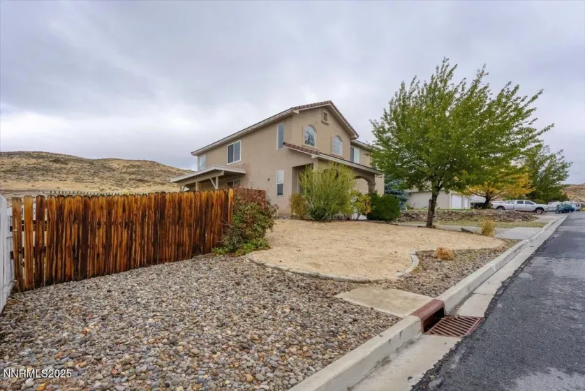6631 Chula Vista, Sparks, Nevada 89436, 4 Bedrooms Bedrooms, ,3 BathroomsBathrooms,Residential,Residential,Chula Vista,250057158