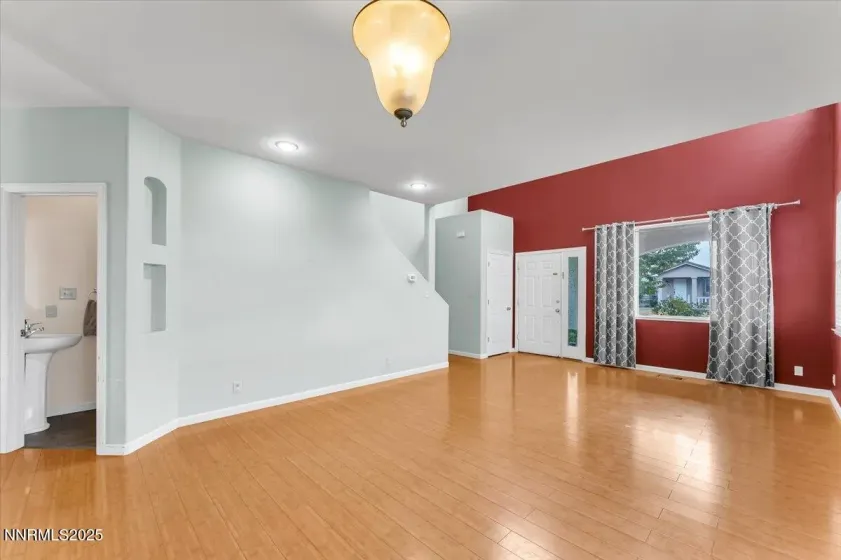 6631 Chula Vista, Sparks, Nevada 89436, 4 Bedrooms Bedrooms, ,3 BathroomsBathrooms,Residential,Residential,Chula Vista,250057158
