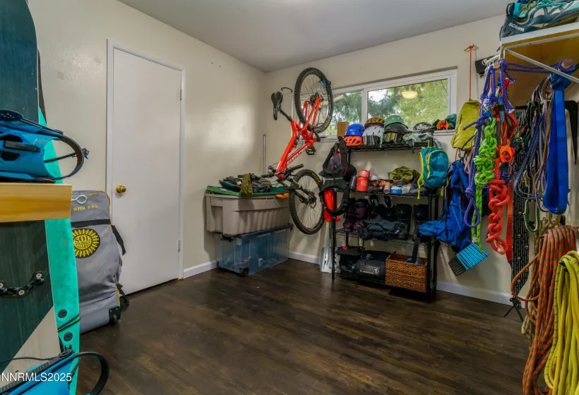 995 Beldon, Reno, Nevada 89503, 3 Bedrooms Bedrooms, ,1 BathroomBathrooms,Residential,Residential,Beldon,250057182