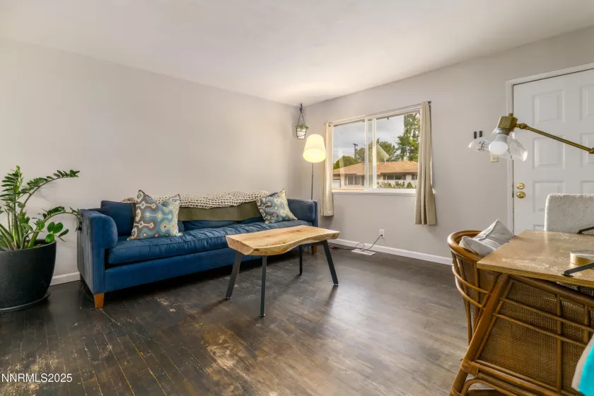 995 Beldon, Reno, Nevada 89503, 3 Bedrooms Bedrooms, ,1 BathroomBathrooms,Residential,Residential,Beldon,250057182